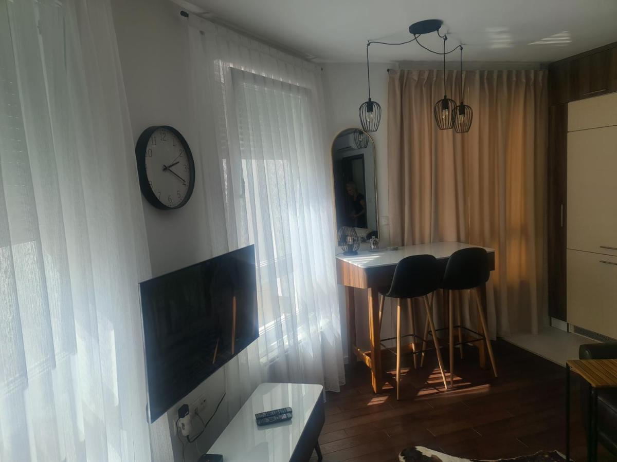 Apartmán Tuzla Trg - Tuzla Square Exteriér fotografie